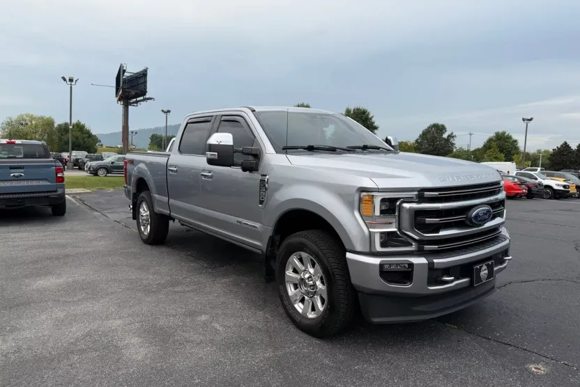 2022 Ford F-350 Platinum photo 1