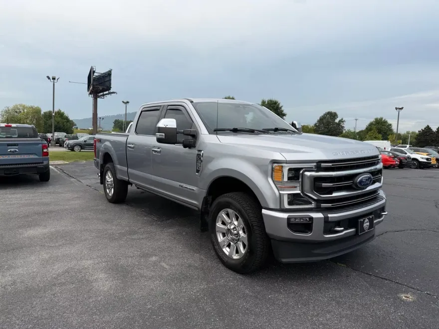2022 Ford F-350 Platinum photo 1