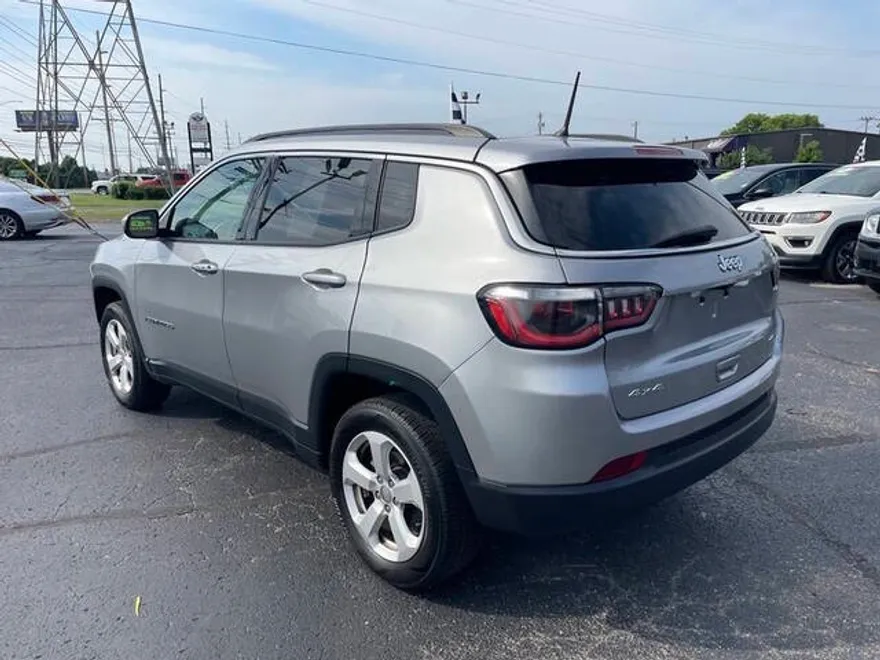 2018 Jeep Compass Latitude photo 1