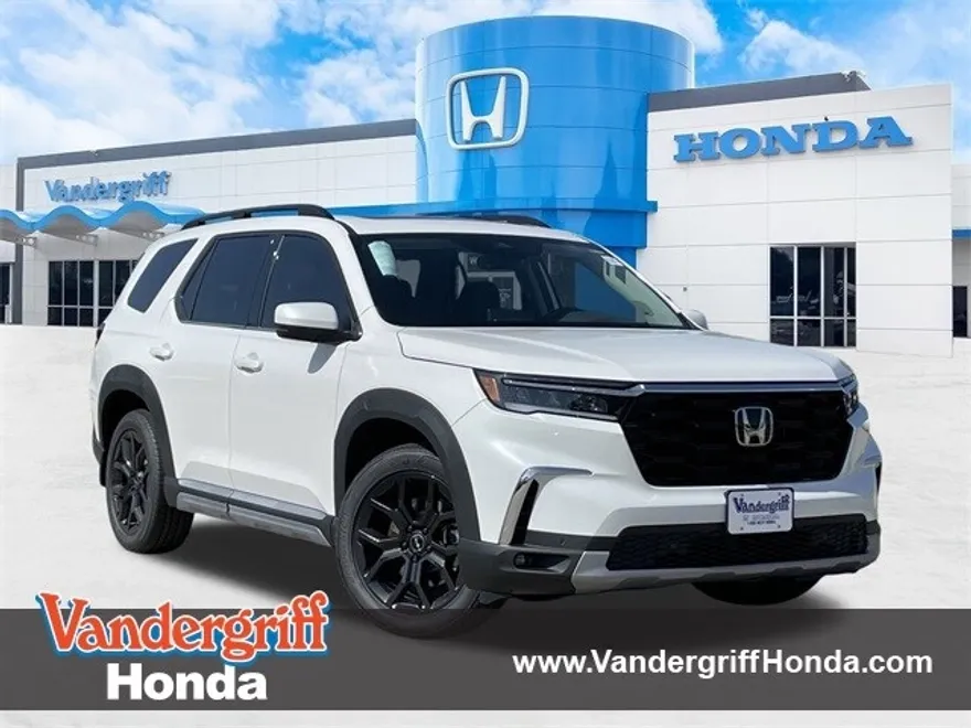 2025 Honda Pilot Touring photo 1