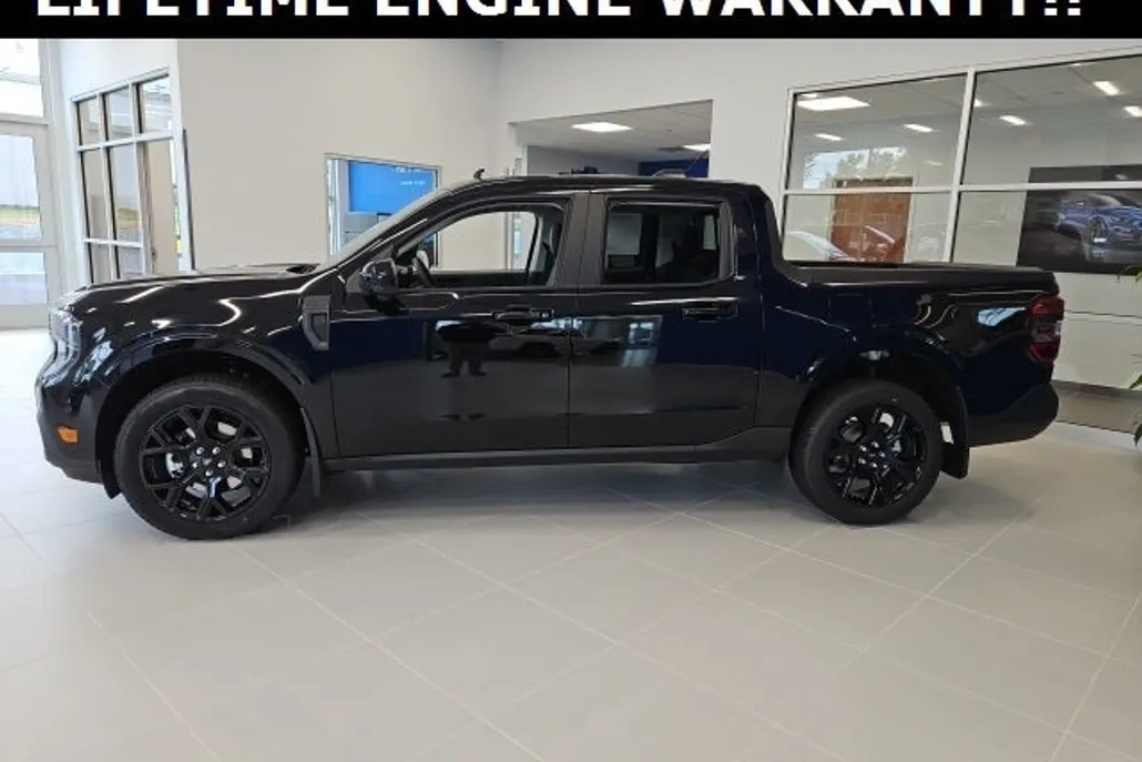 2025 Ford Maverick Lariat photo 1