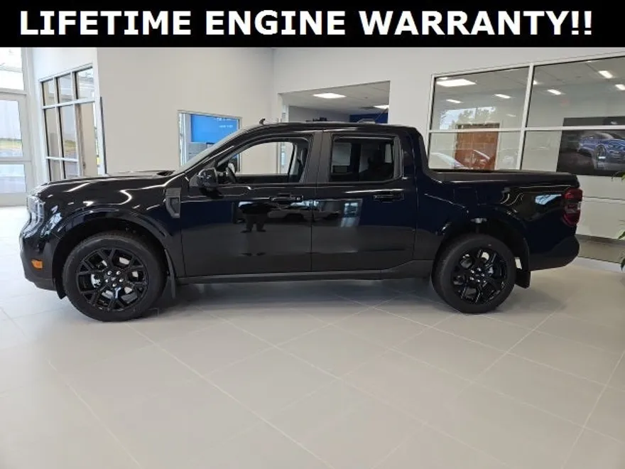 2025 Ford Maverick Lariat photo 1