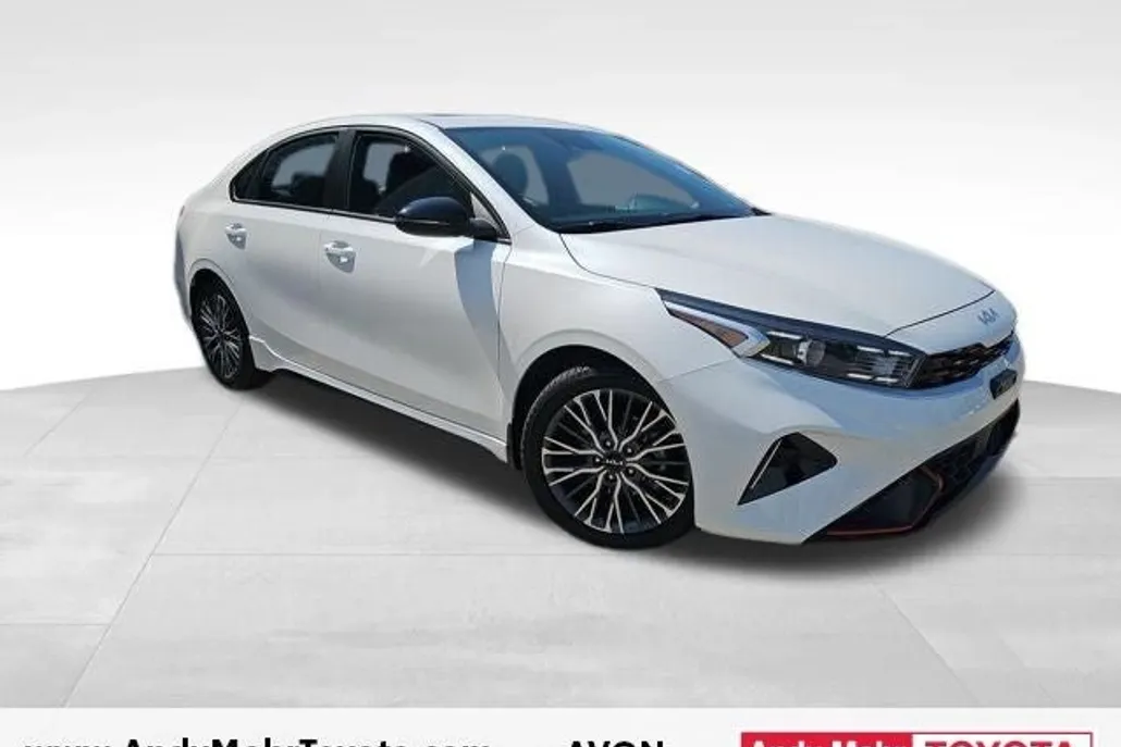 2023 Kia Forte GT-Line photo 1