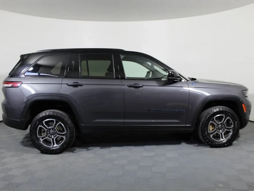2023 Jeep Grand Cherokee Trailhawk 4xe photo 1