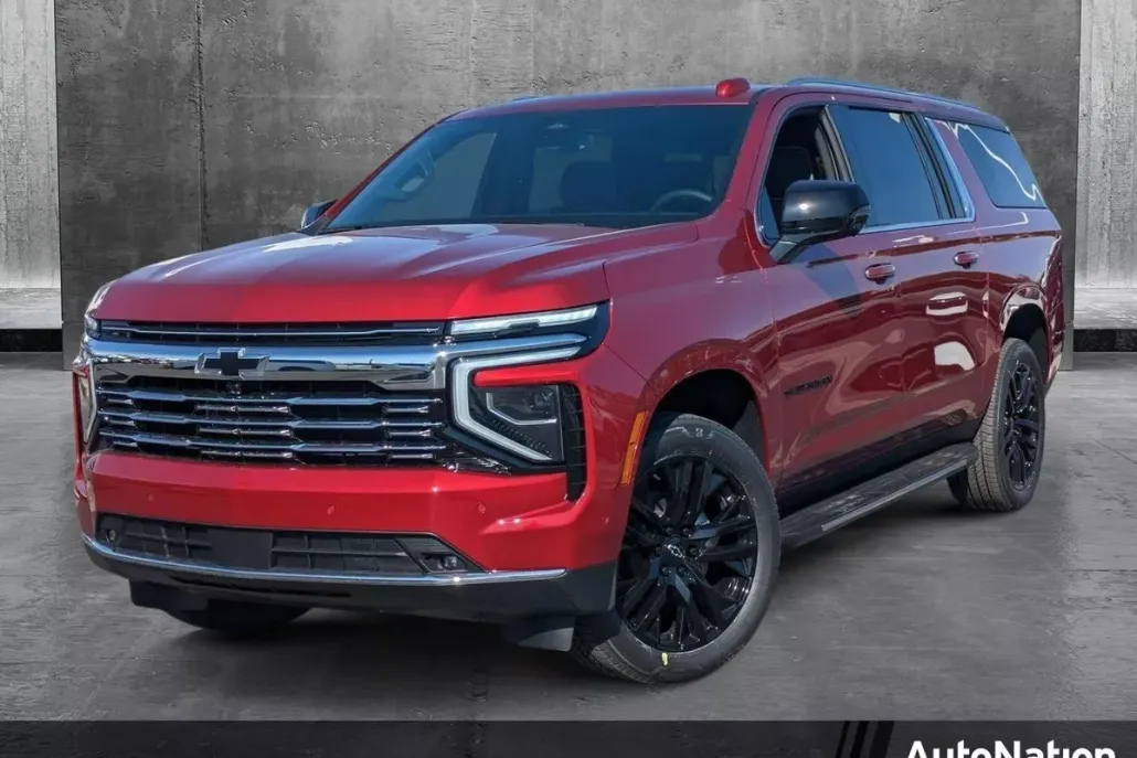 2025 Chevrolet Suburban Premier photo 1
