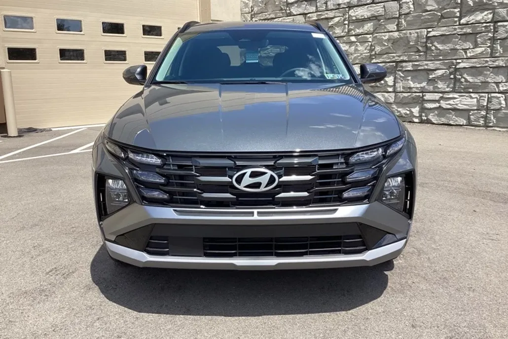2025 Hyundai Tucson SEL photo 1