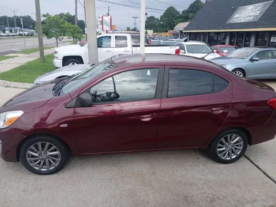 2017 Mitsubishi Mirage G4 SE photo 1