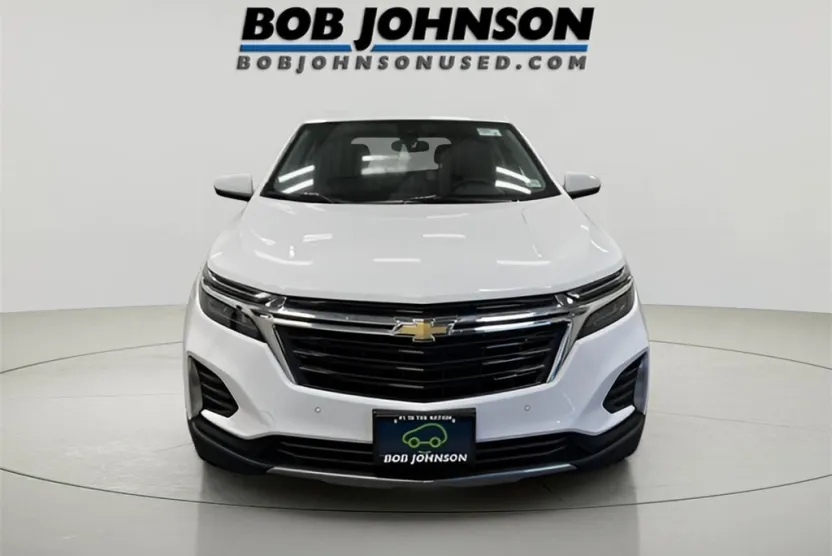2024 Chevrolet Equinox LT photo 1