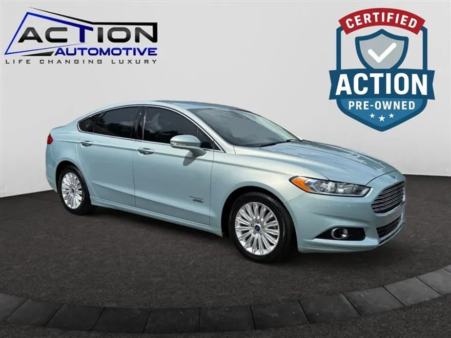 2014 Ford Fusion Energi Titanium photo 1