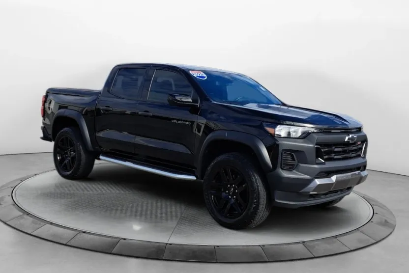 2023 Chevrolet Colorado Trail Boss photo 1