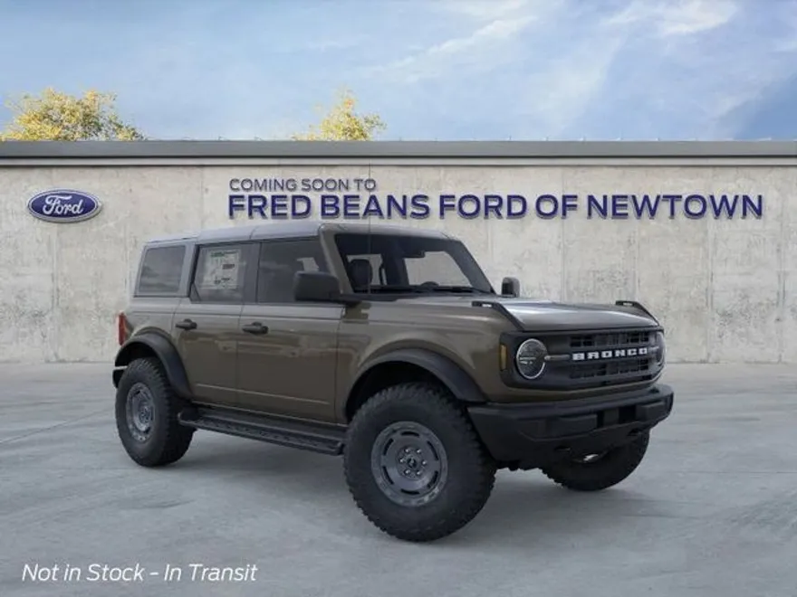 2025 Ford Bronco Base photo 1