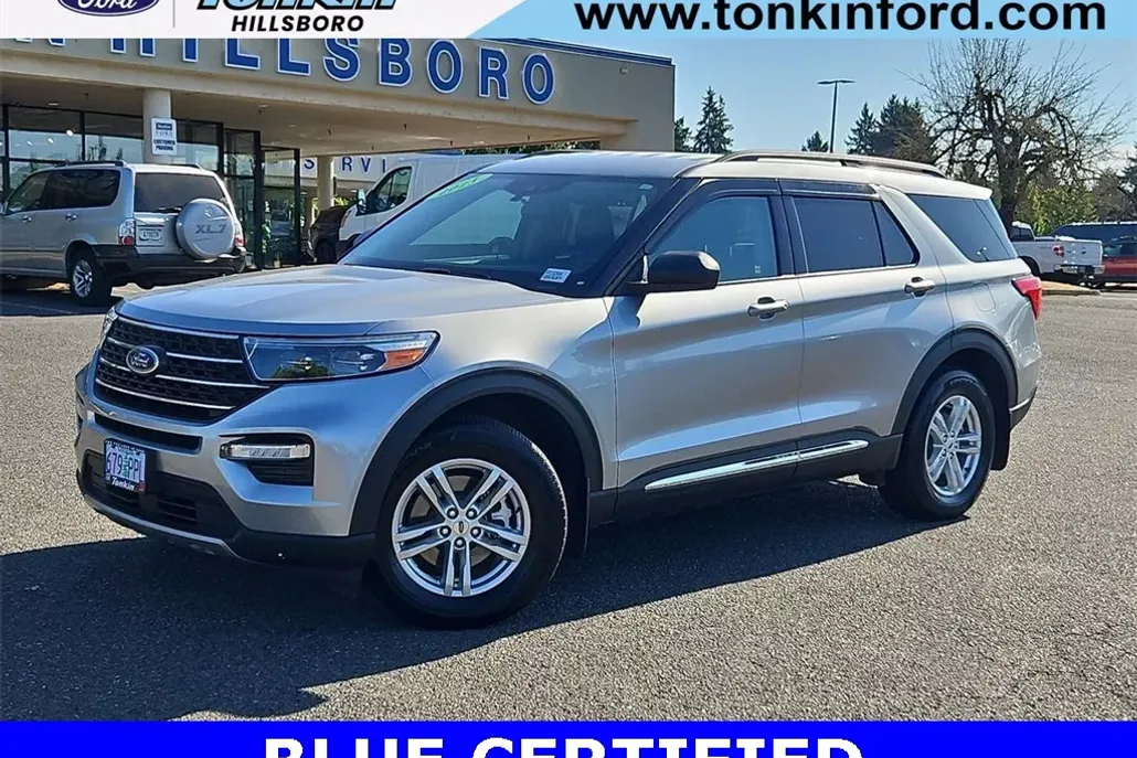 2023 Ford Explorer XLT photo 1