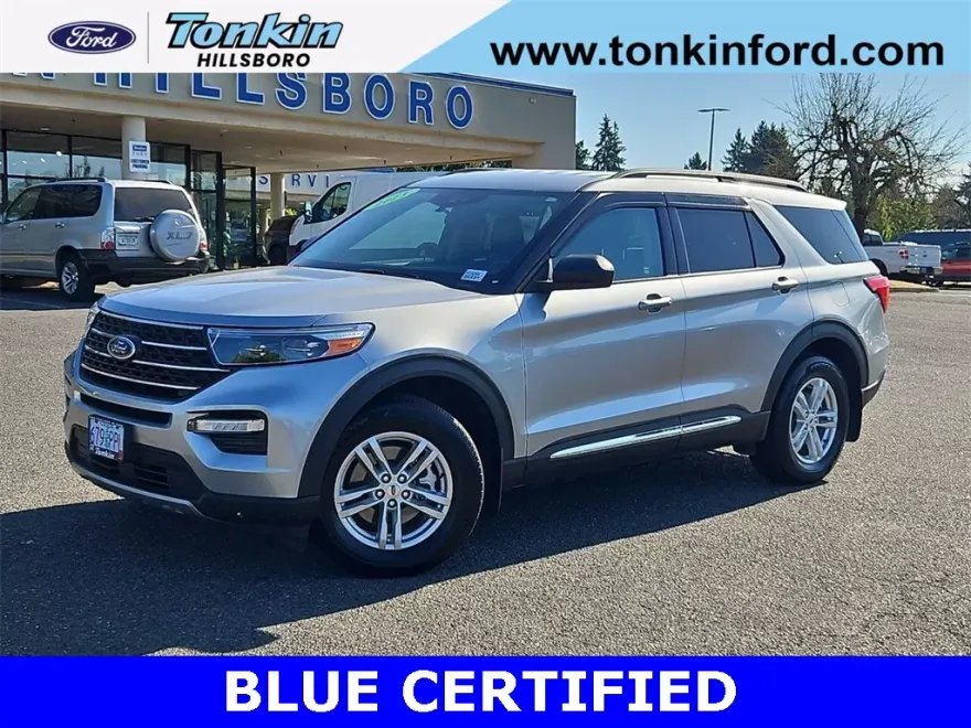 2023 Ford Explorer XLT photo 1