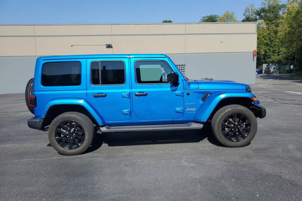 2022 Jeep Wrangler 4xe Unlimited Sahara photo 1