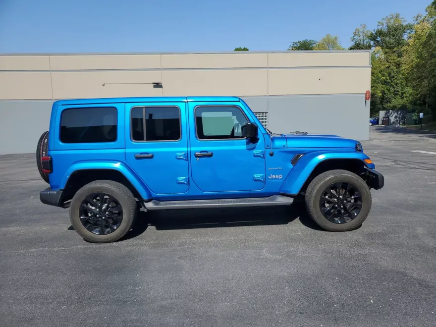 2022 Jeep Wrangler 4xe Unlimited Sahara photo 1