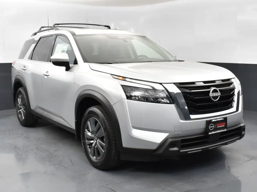 2025 Nissan Pathfinder SV photo 1