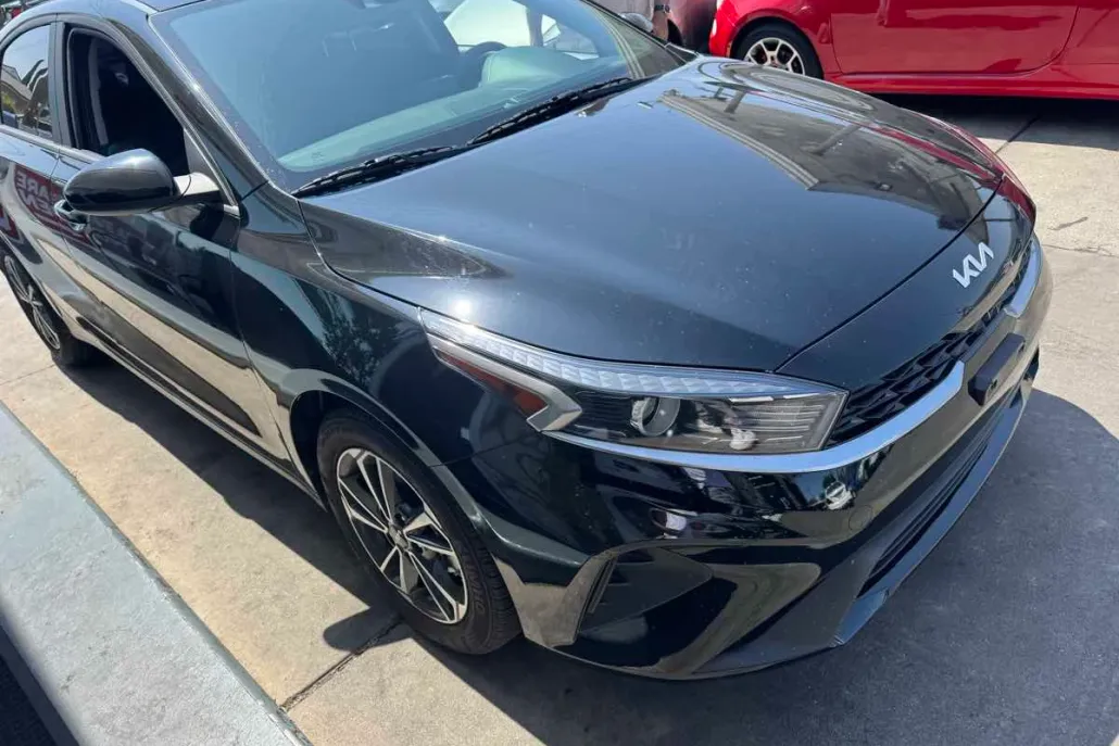 2024 Kia Forte LXS photo 1