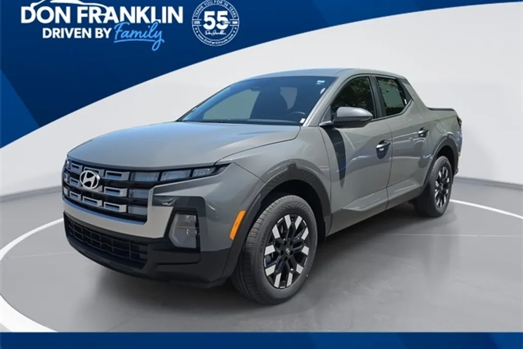 2025 Hyundai Santa Cruz SE photo 1