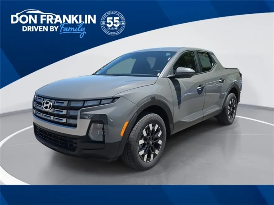 2025 Hyundai Santa Cruz SE photo 1
