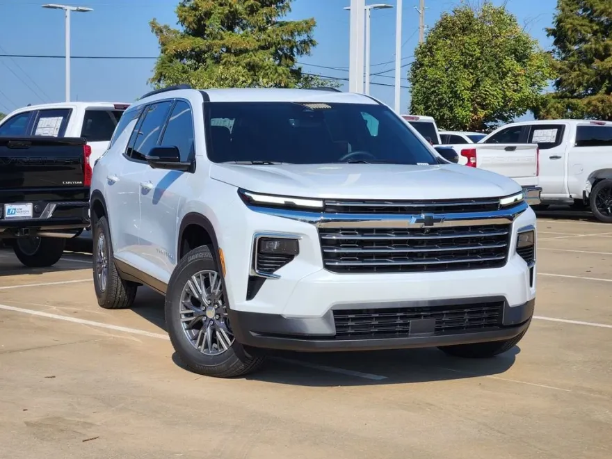 2026 Chevrolet Traverse photo 1