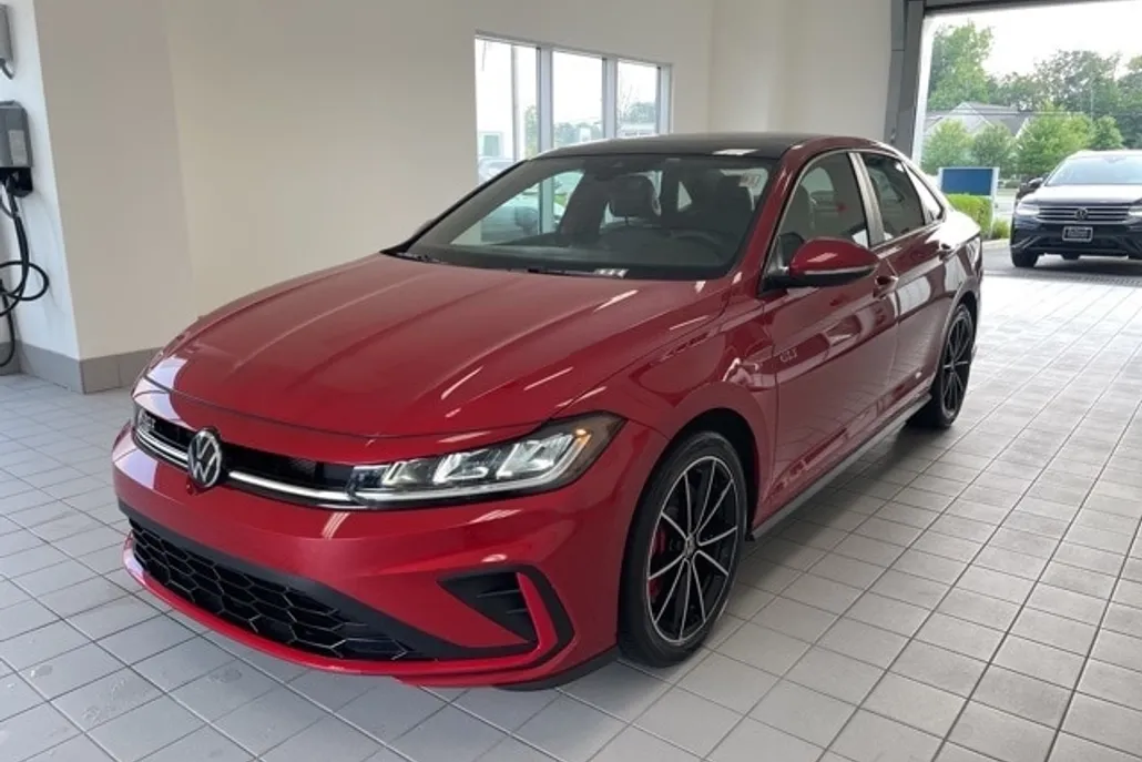 2025 Volkswagen Jetta GLI 2.0T Autobahn photo 1