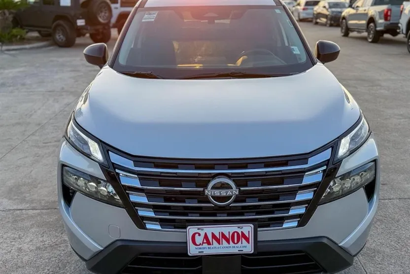 2025 Nissan Rogue S photo 1