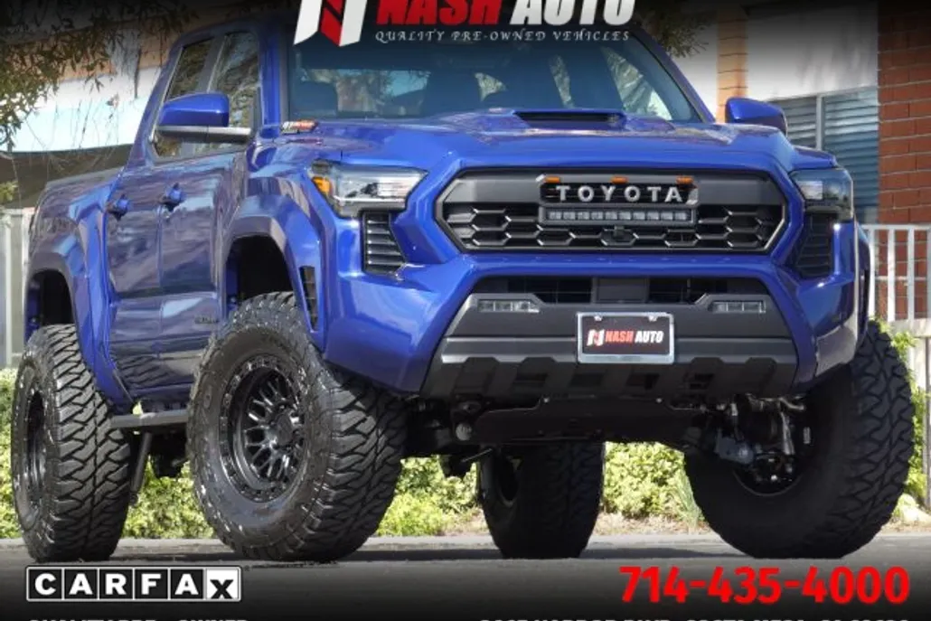 2025 Toyota Tacoma Double Cab TRD Sport photo 1