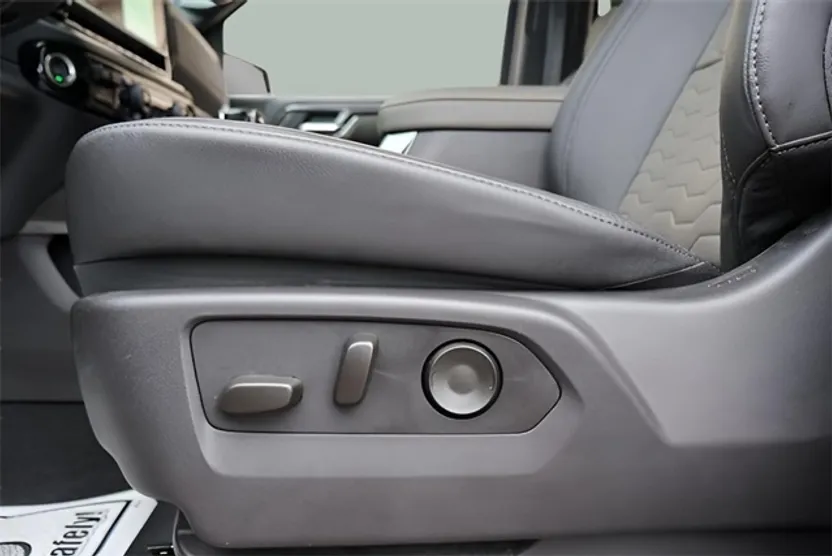 2024 Chevrolet Silverado 1500 ZR2 photo 1