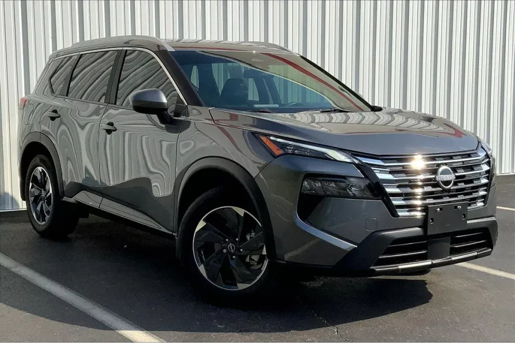 2024 Nissan Rogue SV photo 1