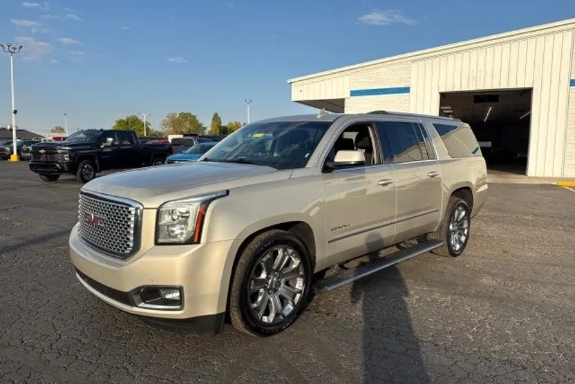 2016 Gmc Yukon XL Denali photo 1