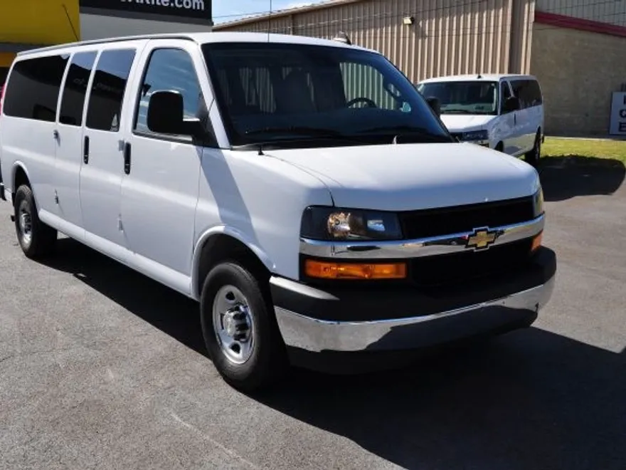 2020 Chevrolet Express LT 3500 photo 1