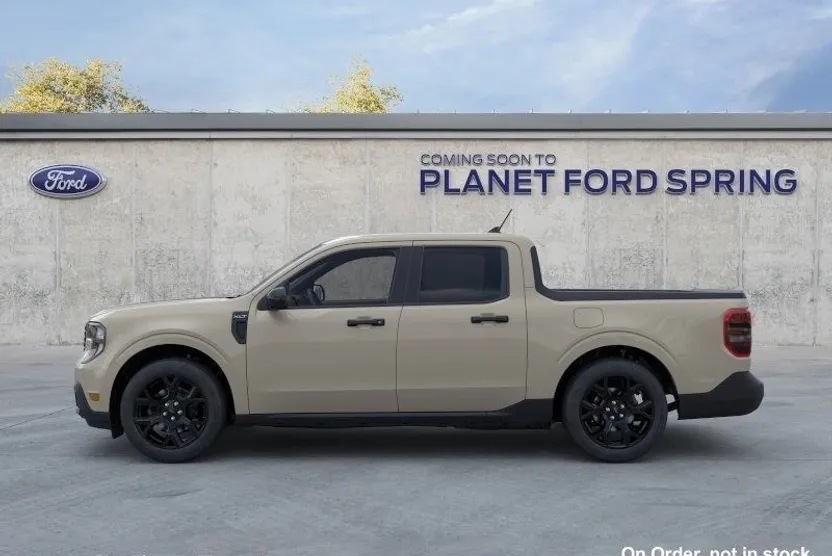 2025 Ford Maverick XLT photo 1