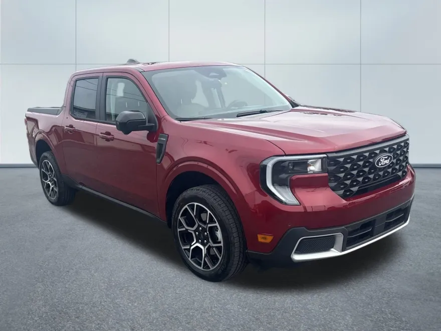 2025 Ford Maverick Lariat photo 1