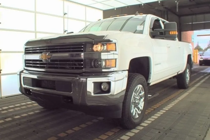 2016 Chevrolet Silverado 2500HD LT photo 1