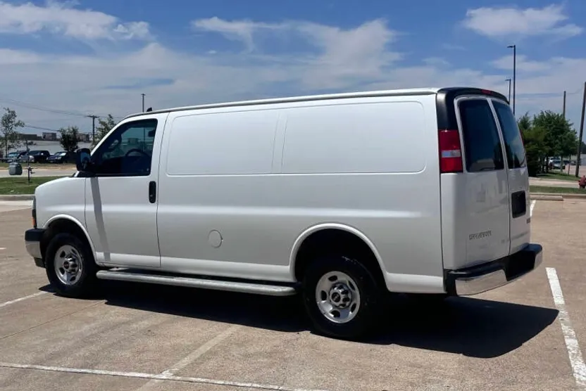2023 Gmc Savana 2500 Cargo photo 1