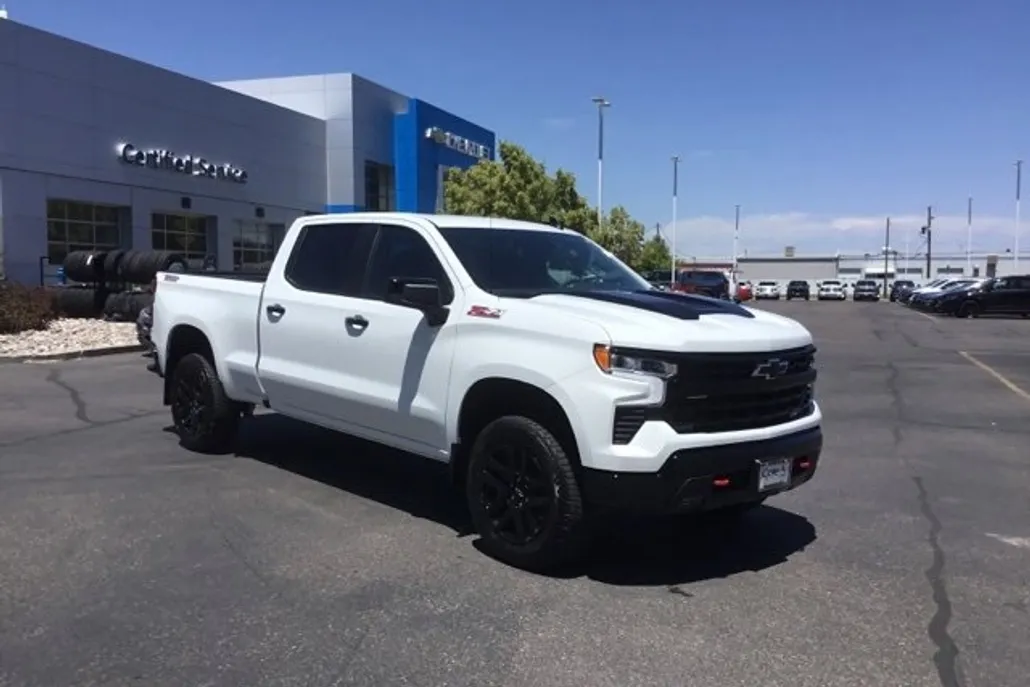 2025 Chevrolet Silverado 1500 LT Trail Boss photo 1