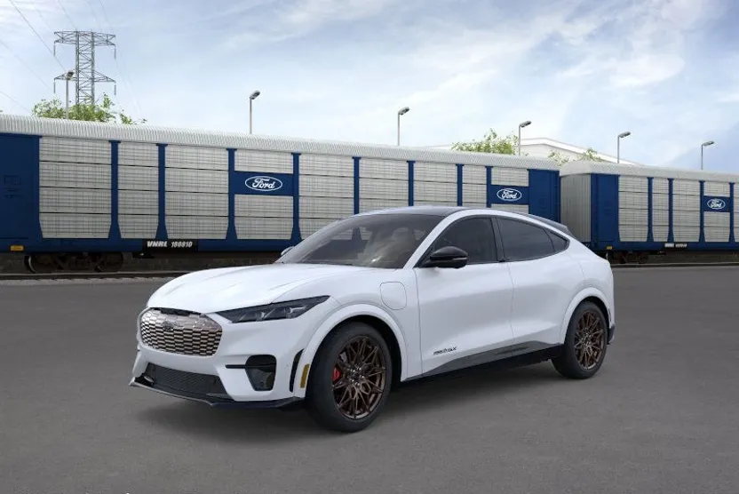 2025 Ford Mustang Mach-E GT photo 1