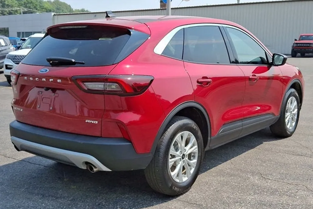 2023 Ford Escape Active photo 1