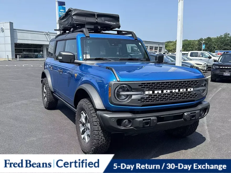 2023 Ford Bronco Badlands photo 1