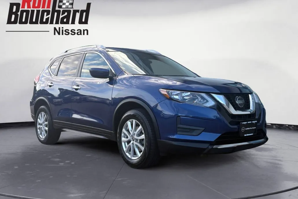 2020 Nissan Rogue SV photo 1