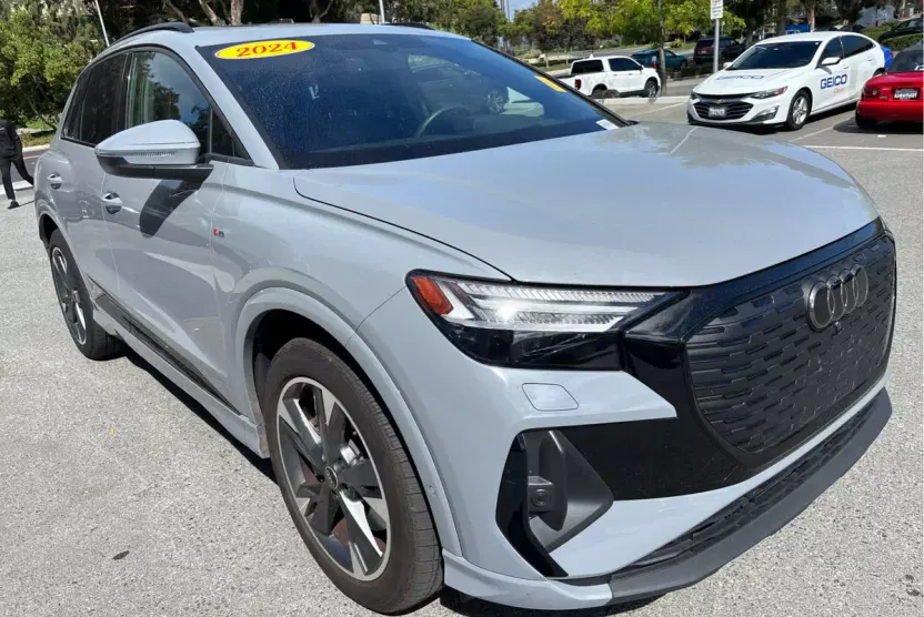 2024 Audi Q4 E-tron Prestige photo 1