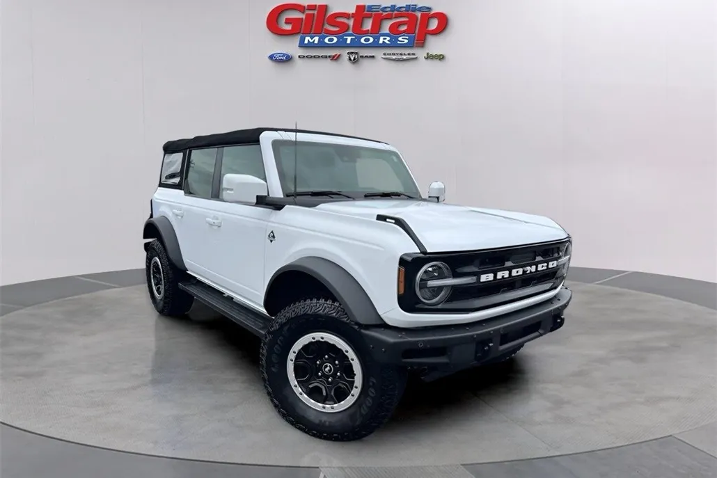 2022 Ford Bronco Outer Banks photo 1