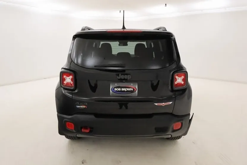 2016 Jeep Renegade Trailhawk photo 1