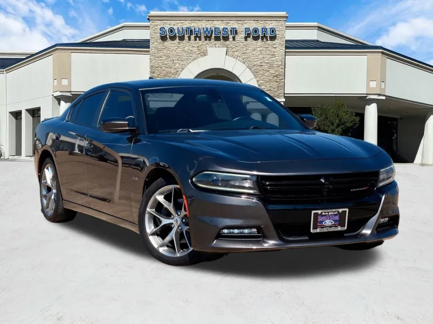 2016 Dodge Charger R/T photo 1