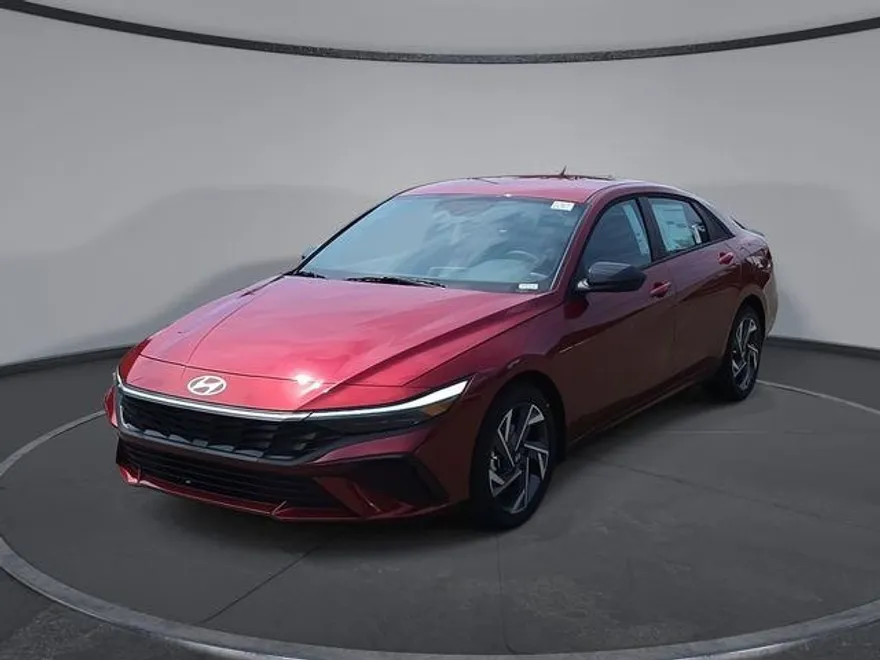 2025 Hyundai Elantra SEL Sport photo 1