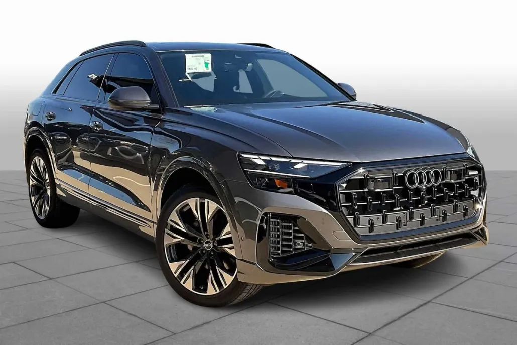 2025 Audi Q8 55 Premium Plus photo 1