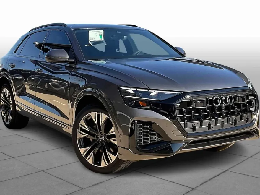 2025 Audi Q8 55 Premium Plus photo 1