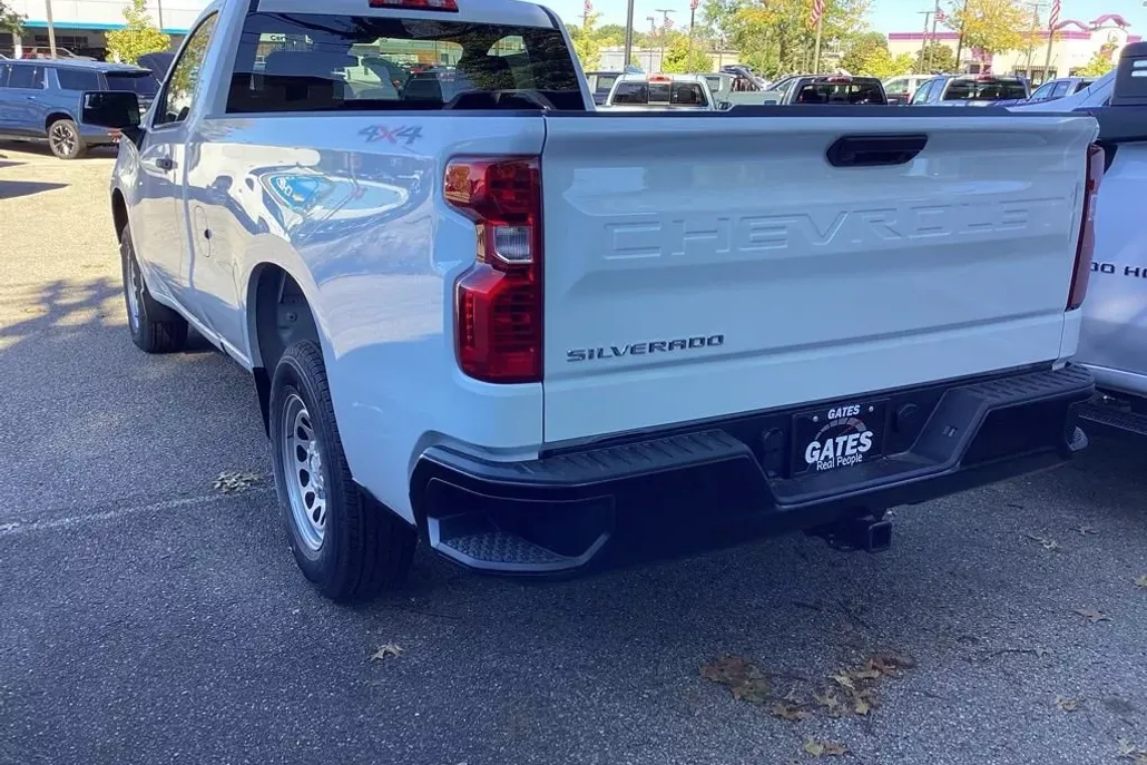 2026 Chevrolet Silverado 1500 photo 1
