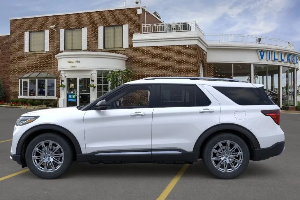 2025 Ford Explorer Platinum photo 1