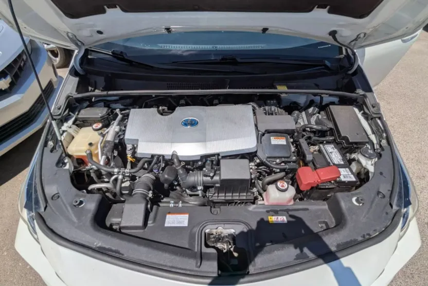 2017 Toyota Prius Prime Premium photo 1